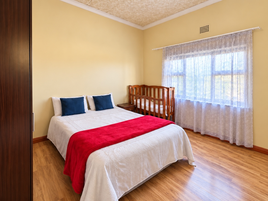 3 Bedroom Property for Sale in Lemoenkloof Western Cape